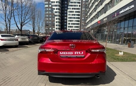 Toyota Camry, 2021 год, 3 490 000 рублей, 11 фотография
