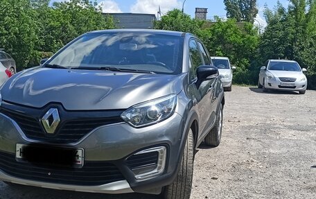 Renault Kaptur I рестайлинг, 2016 год, 1 280 000 рублей, 2 фотография