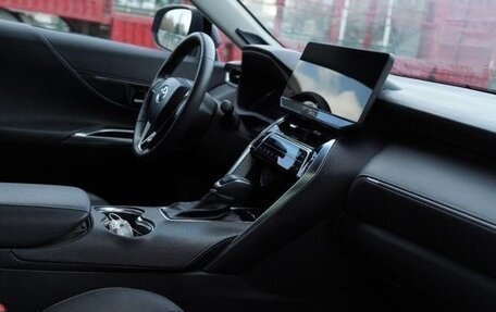 Toyota Venza, 2022 год, 3 600 000 рублей, 12 фотография