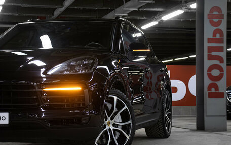 Porsche Cayenne III, 2018 год, 6 295 000 рублей, 24 фотография