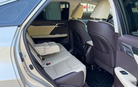 Lexus RX IV рестайлинг, 2018 год, 4 100 000 рублей, 31 фотография