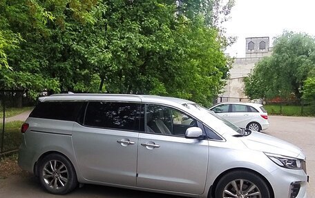 KIA Carnival III, 2019 год, 2 850 000 рублей, 3 фотография