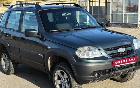 Chevrolet Niva I рестайлинг, 2015 год, 680 000 рублей, 2 фотография