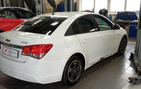 Chevrolet Cruze II, 2013 год, 599 000 рублей, 3 фотография
