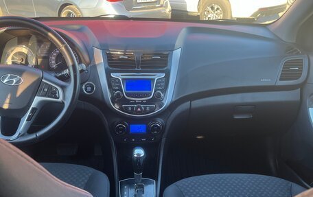 Hyundai Solaris II рестайлинг, 2012 год, 870 000 рублей, 5 фотография