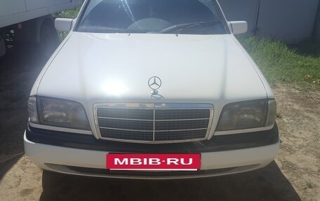 Mercedes-Benz C-Класс, 1993 год, 350 000 рублей, 2 фотография