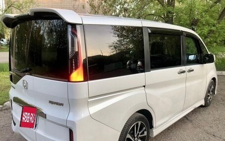 Honda Stepwgn IV, 2016 год, 1 680 000 рублей, 7 фотография
