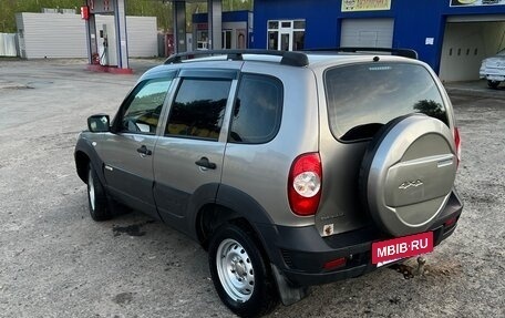 Chevrolet Niva I рестайлинг, 2017 год, 750 000 рублей, 4 фотография