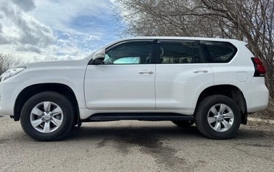 Toyota Land Cruiser Prado 150 рестайлинг 2, 2018 год, 5 000 000 рублей, 1 фотография