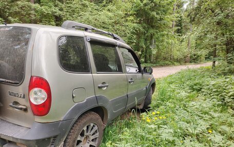 Chevrolet Niva I рестайлинг, 2010 год, 409 000 рублей, 2 фотография