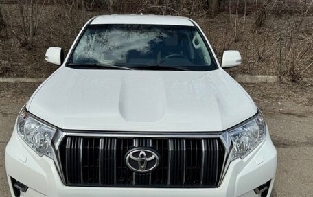 Toyota Land Cruiser Prado 150 рестайлинг 2, 2018 год, 5 000 000 рублей, 4 фотография