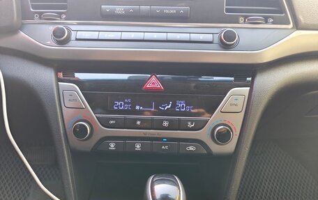 Hyundai Elantra VI рестайлинг, 2017 год, 860 000 рублей, 7 фотография