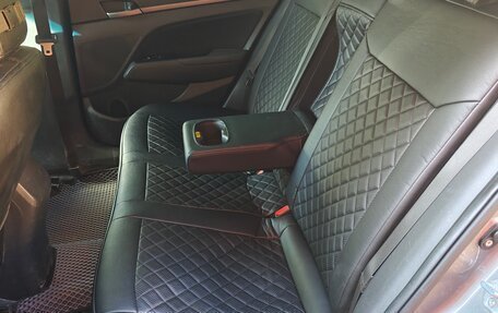 Hyundai Elantra VI рестайлинг, 2017 год, 860 000 рублей, 4 фотография