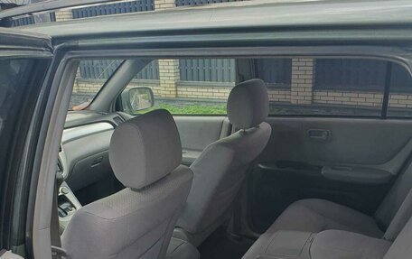 Toyota Highlander III, 2005 год, 1 000 000 рублей, 5 фотография