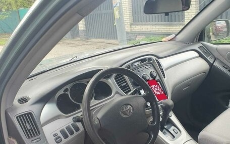 Toyota Highlander III, 2005 год, 1 000 000 рублей, 4 фотография