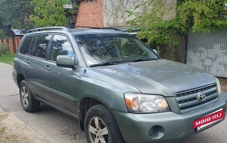 Toyota Highlander III, 2005 год, 1 000 000 рублей, 9 фотография