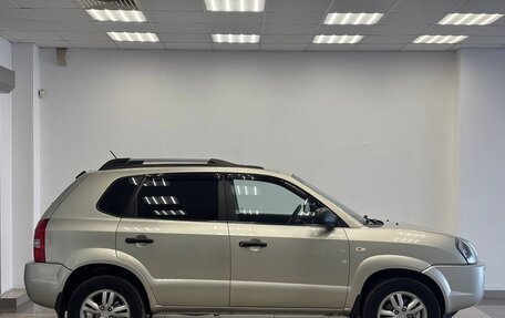 Hyundai Tucson III, 2008 год, 890 000 рублей, 4 фотография
