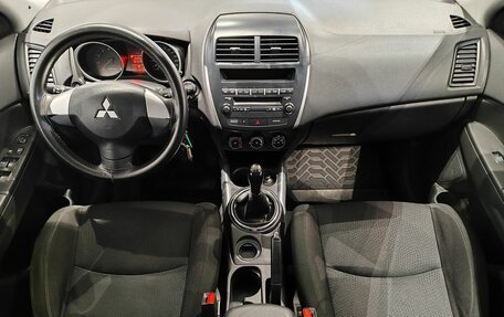 Mitsubishi ASX I рестайлинг, 2010 год, 889 000 рублей, 10 фотография