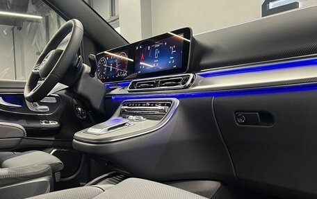 Mercedes-Benz V-Класс, 2024 год, 14 800 000 рублей, 19 фотография