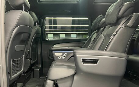 Mercedes-Benz V-Класс, 2024 год, 14 800 000 рублей, 21 фотография