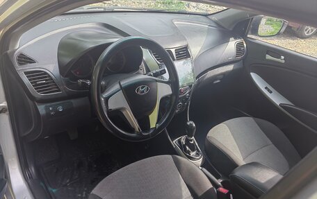 Hyundai Solaris II рестайлинг, 2011 год, 667 500 рублей, 14 фотография