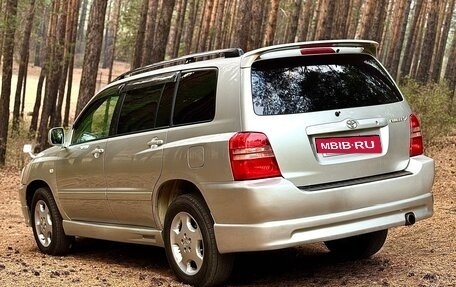 Toyota Kluger I, 2000 год, 1 400 000 рублей, 8 фотография