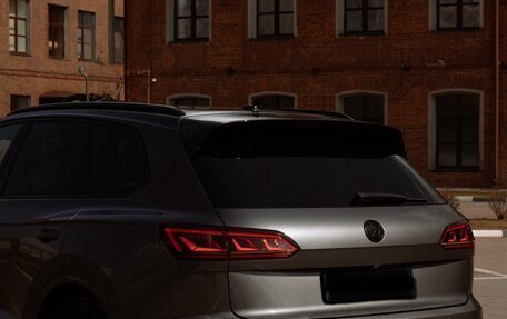 Volkswagen Touareg III, 2019 год, 5 980 000 рублей, 6 фотография