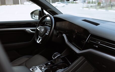 Volkswagen Touareg III, 2019 год, 5 980 000 рублей, 12 фотография