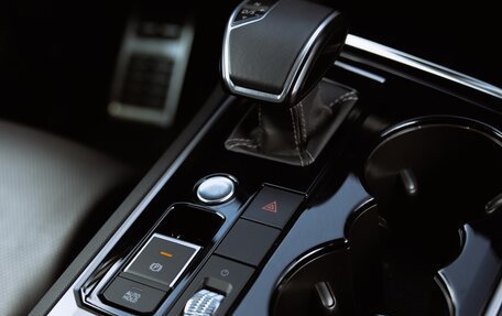 Volkswagen Touareg III, 2019 год, 5 980 000 рублей, 15 фотография