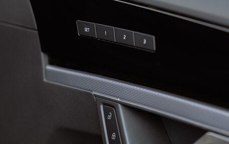 Volkswagen Touareg III, 2019 год, 5 980 000 рублей, 19 фотография