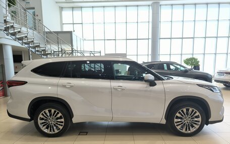 Toyota Highlander, 2025 год, 5 680 000 рублей, 8 фотография