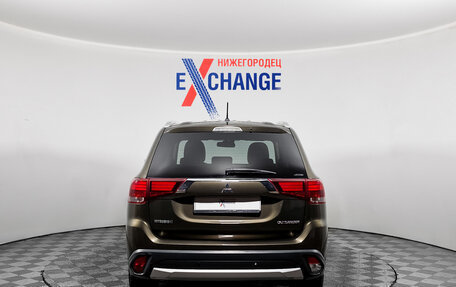 Mitsubishi Outlander III рестайлинг 3, 2015 год, 1 859 000 рублей, 5 фотография