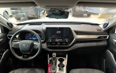 Toyota Highlander, 2025 год, 5 680 000 рублей, 18 фотография