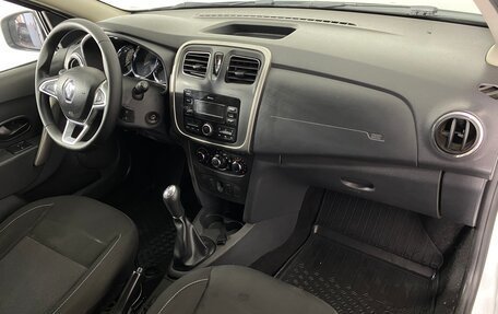 Renault Logan II, 2019 год, 799 000 рублей, 13 фотография