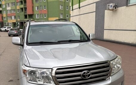 Toyota Land Cruiser 200, 2010 год, 3 700 000 рублей, 2 фотография
