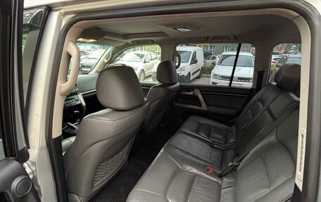 Toyota Land Cruiser 200, 2010 год, 3 700 000 рублей, 7 фотография