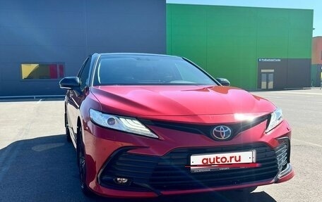 Toyota Camry, 2021 год, 3 200 000 рублей, 9 фотография