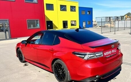 Toyota Camry, 2021 год, 3 200 000 рублей, 5 фотография