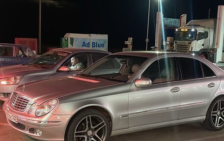 Mercedes-Benz E-Класс, 2002 год, 950 000 рублей, 3 фотография