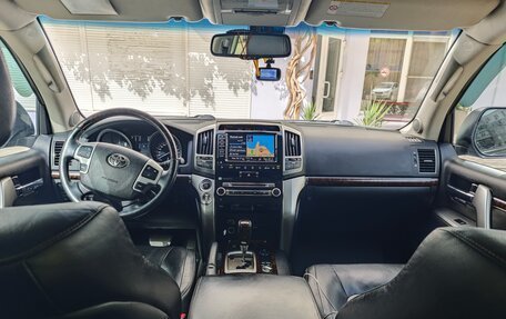 Toyota Land Cruiser 200, 2012 год, 3 900 000 рублей, 2 фотография