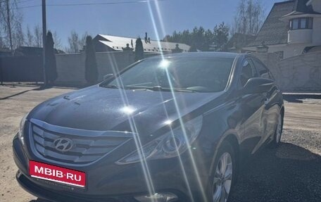 Hyundai Sonata VI, 2011 год, 1 040 000 рублей, 1 фотография
