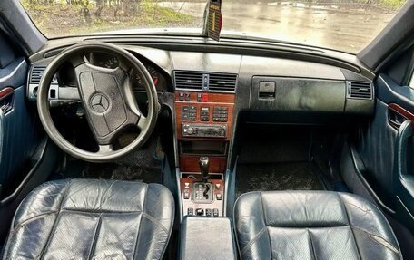 Mercedes-Benz C-Класс, 1995 год, 300 000 рублей, 7 фотография