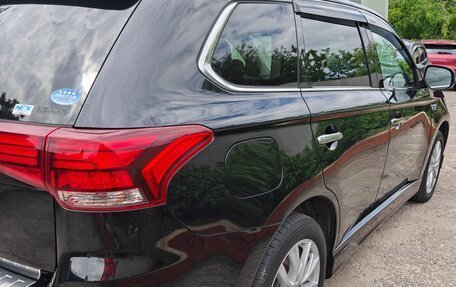 Mitsubishi Outlander III рестайлинг 3, 2018 год, 2 850 000 рублей, 5 фотография