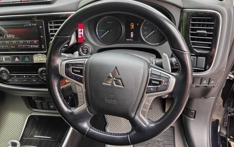Mitsubishi Outlander III рестайлинг 3, 2018 год, 2 850 000 рублей, 9 фотография