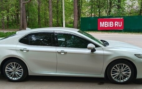 Toyota Camry, 2019 год, 3 350 000 рублей, 8 фотография