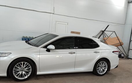 Toyota Camry, 2019 год, 3 350 000 рублей, 27 фотография