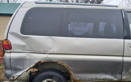 Mitsubishi Delica IV, 1998 год, 450 000 рублей, 4 фотография