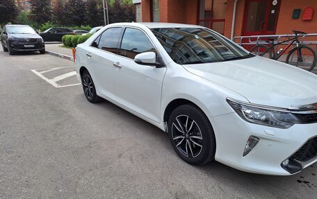 Toyota Camry, 2017 год, 2 200 000 рублей, 5 фотография
