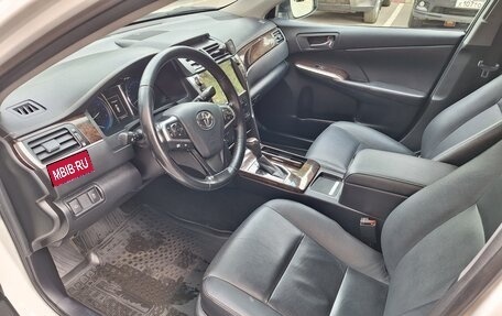 Toyota Camry, 2017 год, 2 200 000 рублей, 2 фотография