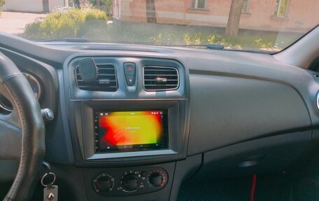 Renault Logan II, 2017 год, 650 000 рублей, 12 фотография